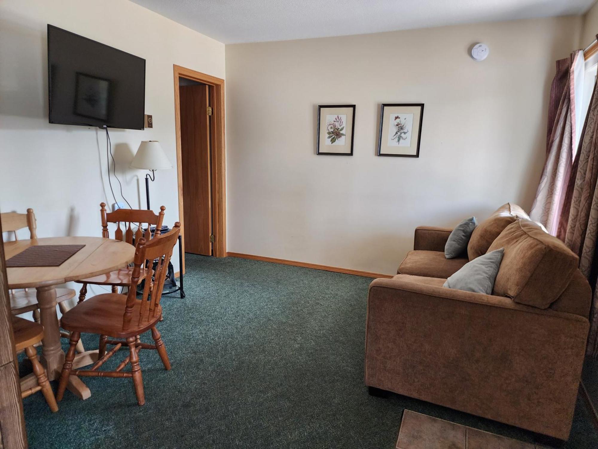 Motel Tyrol Рейдиум-Хот-Спрингс Экстерьер фото