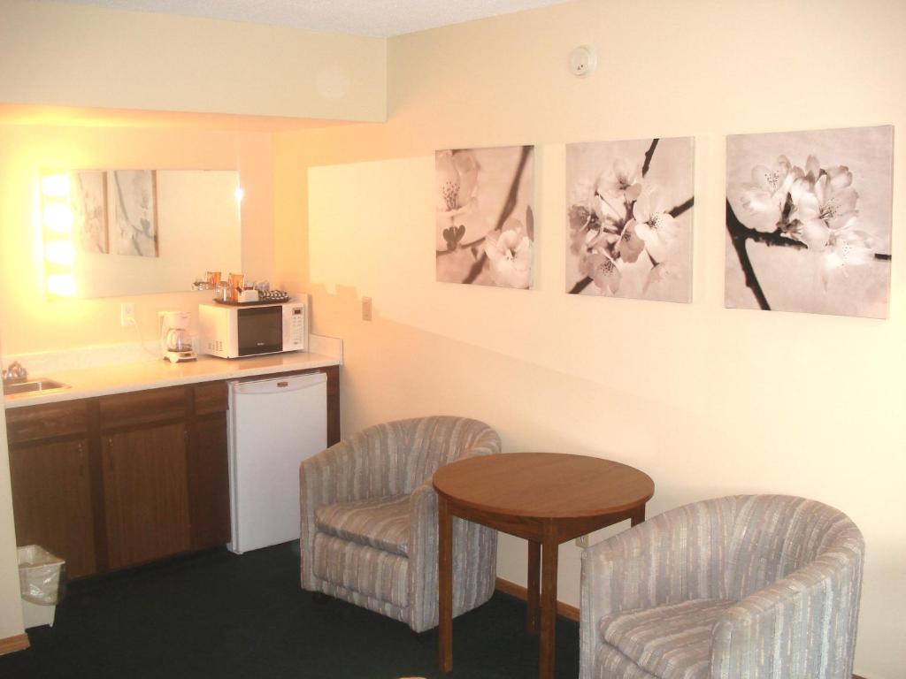 Motel Tyrol Рейдиум-Хот-Спрингс Экстерьер фото